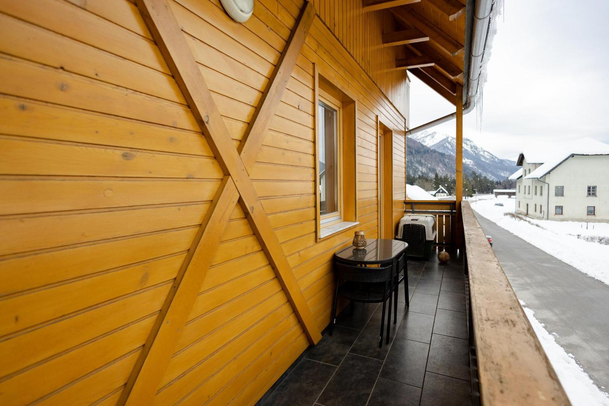 Waterfall Apartment - Cozy Mountain Retreat Kranjska Gora Kültér fotó